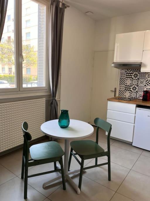 Le Pressense Apartment Venissieux Exterior photo